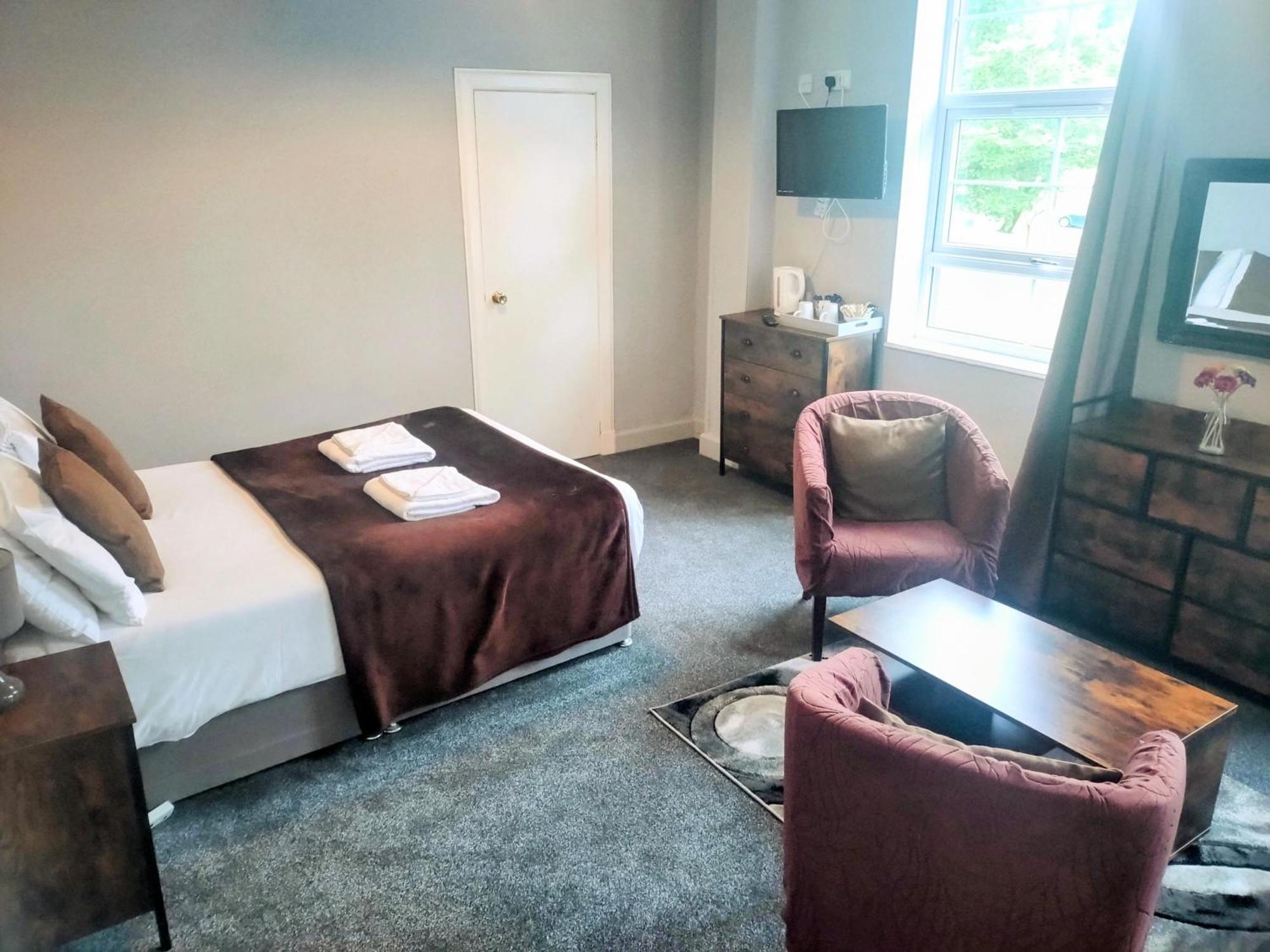 Oyo Gin House Hotel Greenock Eksteriør bilde