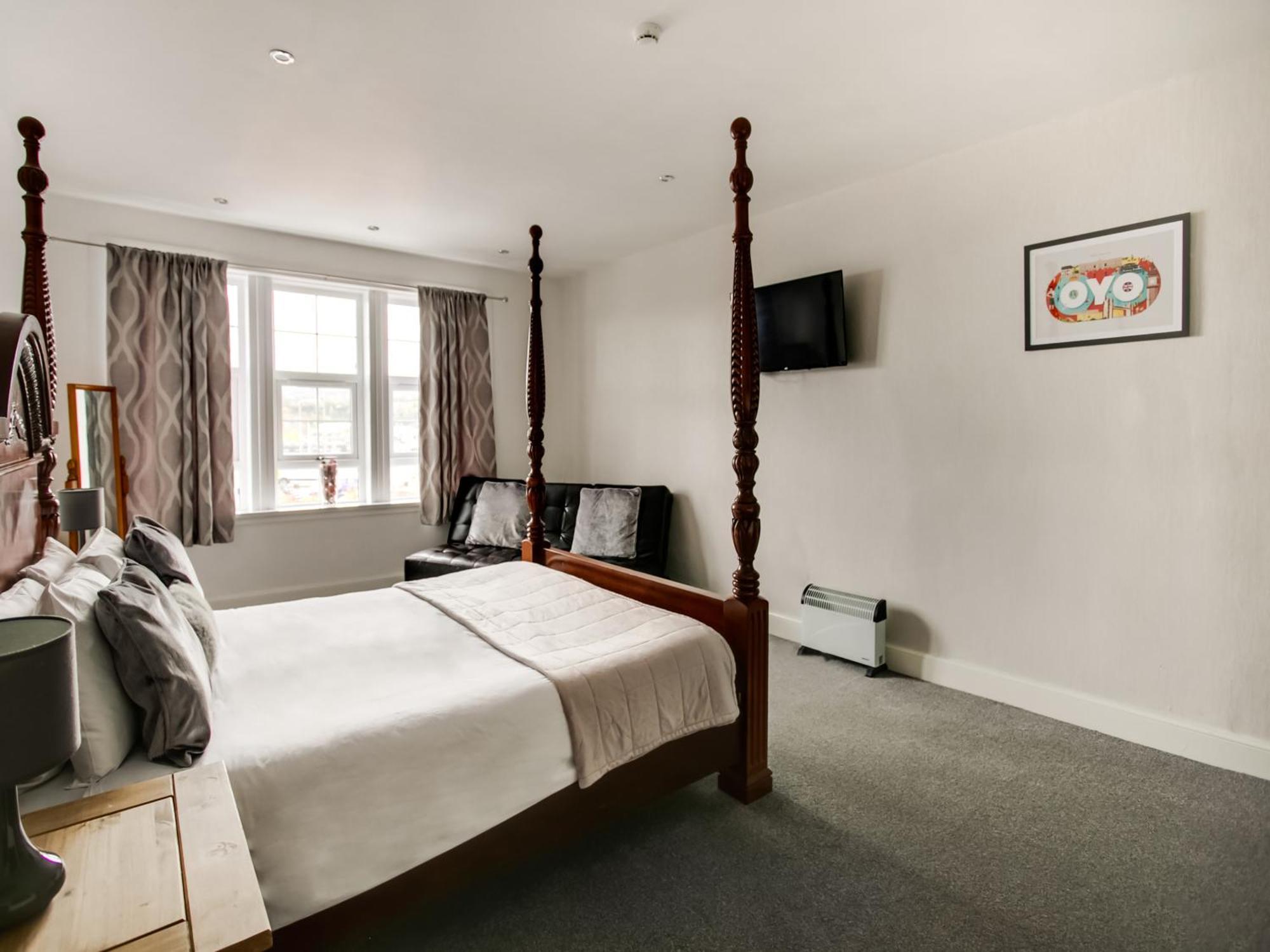 Oyo Gin House Hotel Greenock Eksteriør bilde