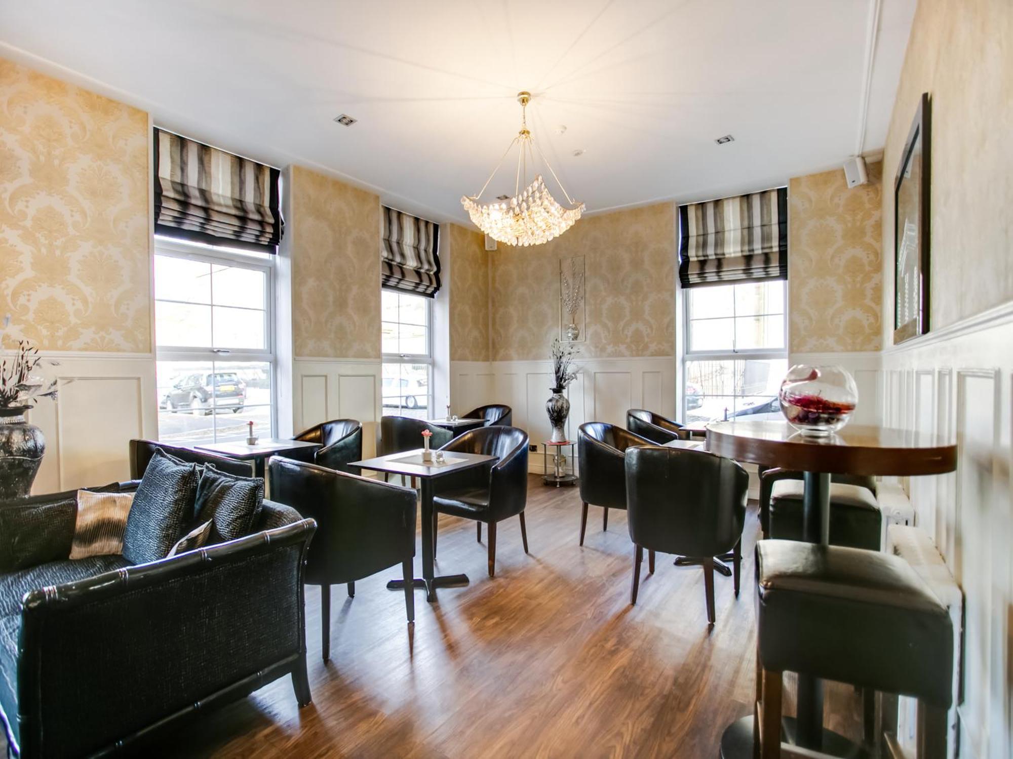 Oyo Gin House Hotel Greenock Eksteriør bilde