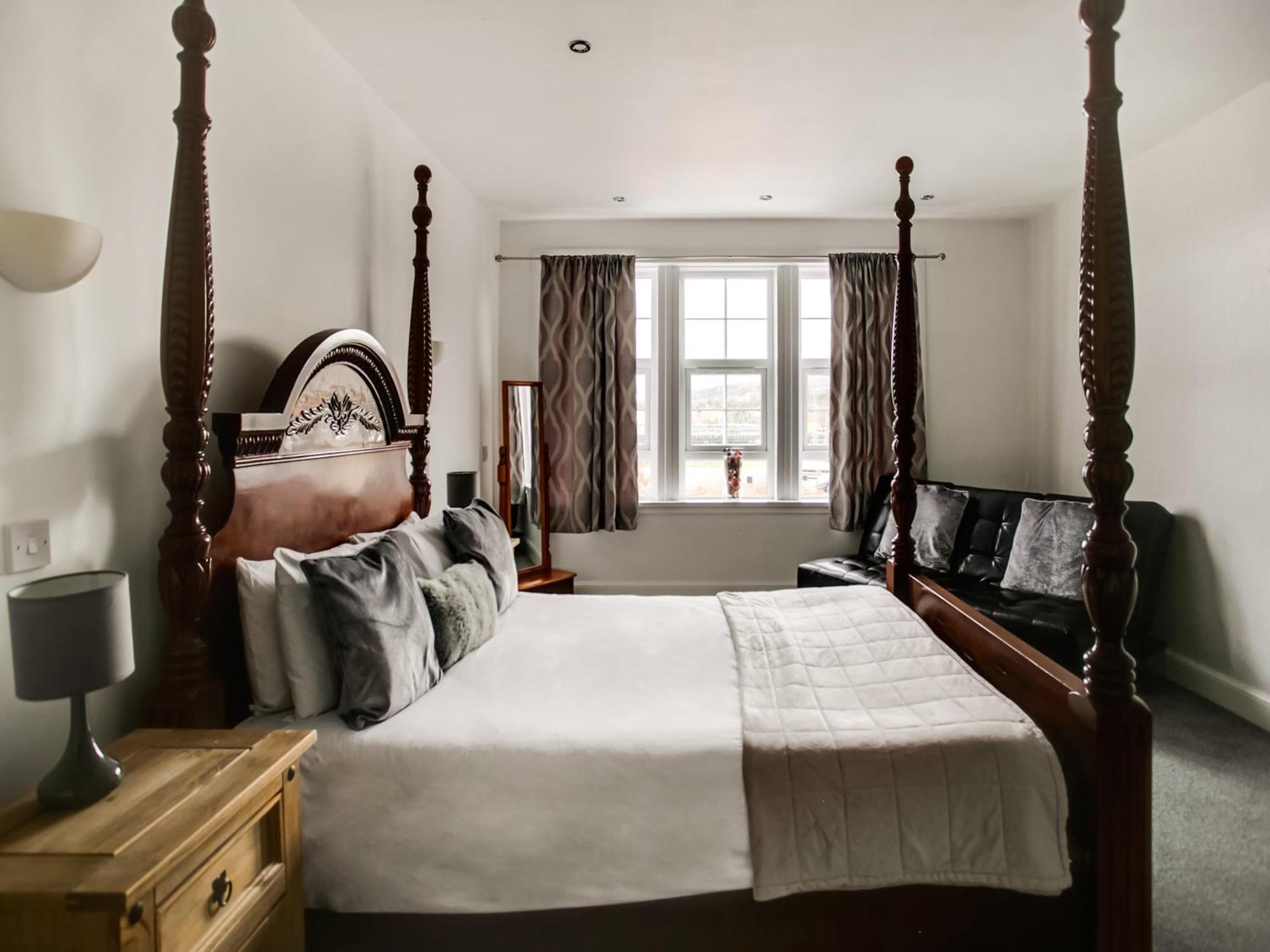 Oyo Gin House Hotel Greenock Eksteriør bilde