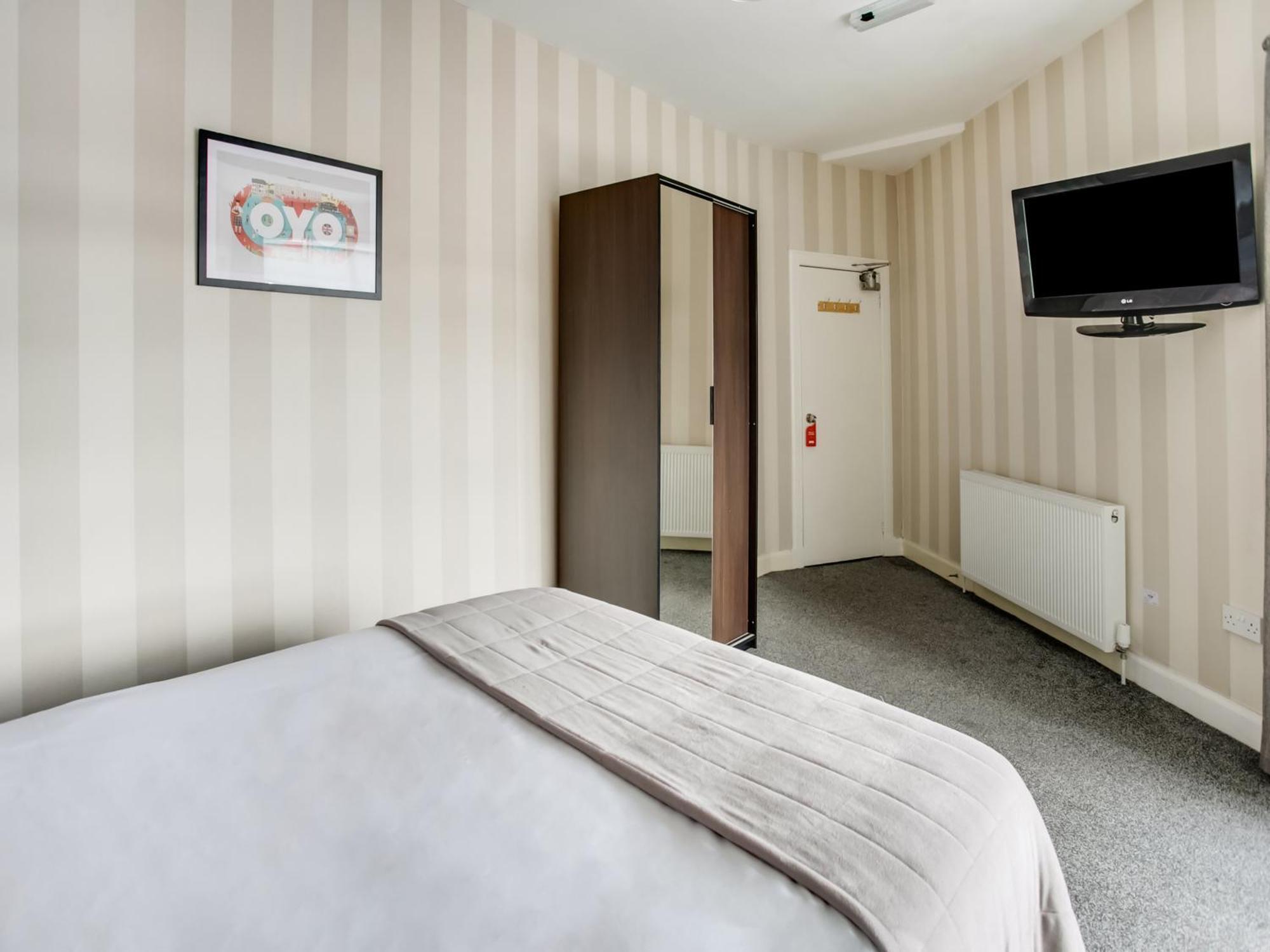 Oyo Gin House Hotel Greenock Eksteriør bilde