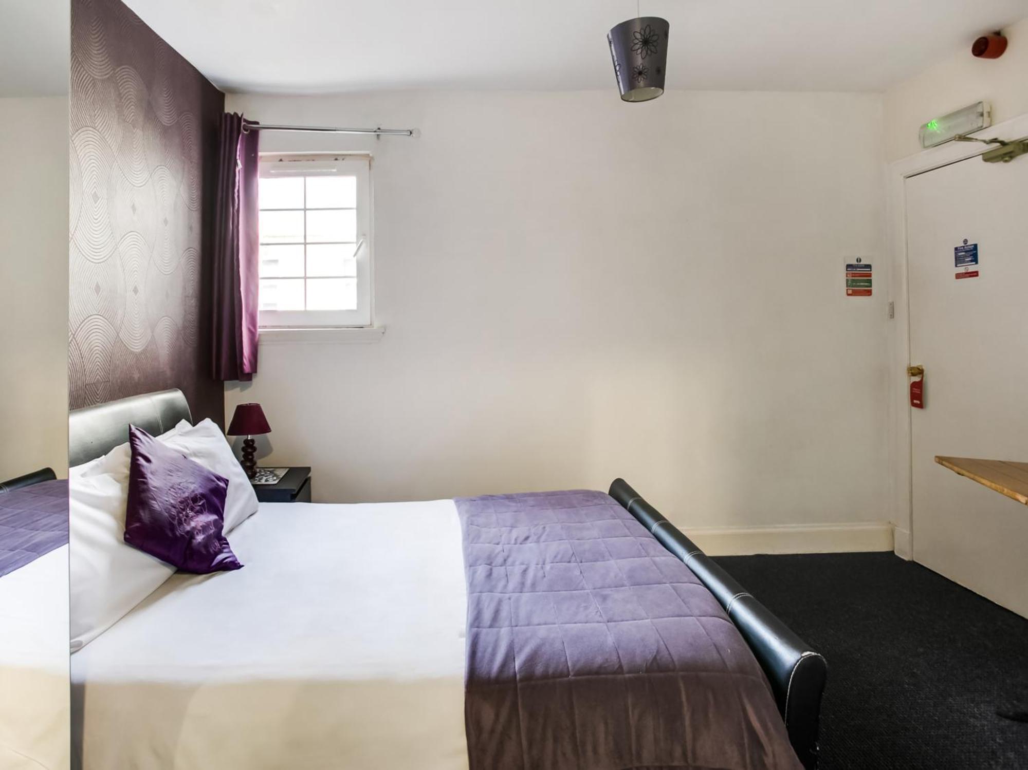 Oyo Gin House Hotel Greenock Eksteriør bilde